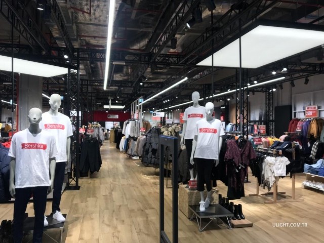 Bershka Mağazaları Projemiz